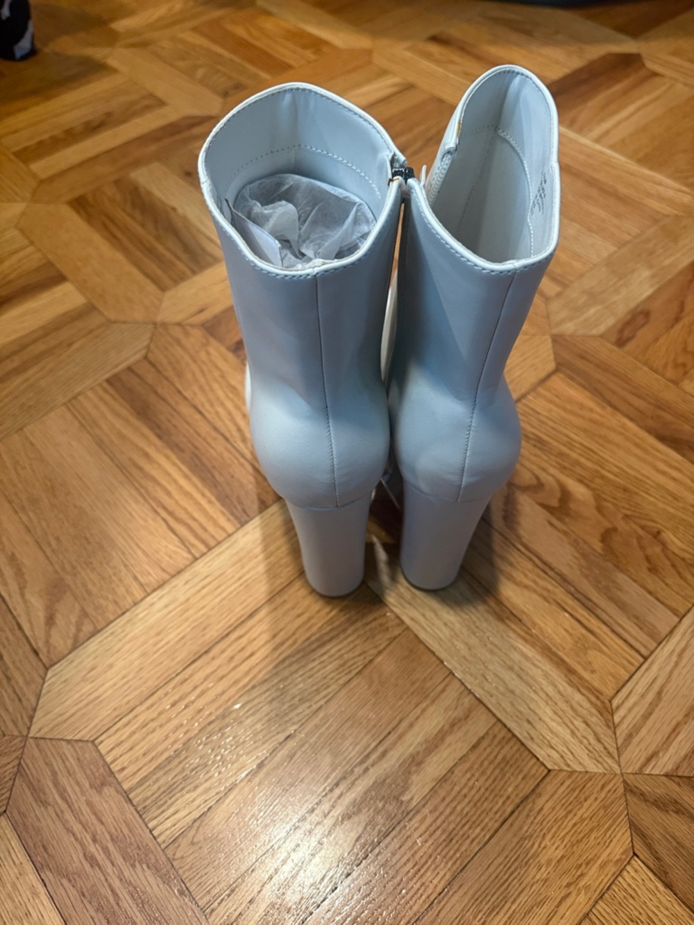 Marc Fisher White Mid-Calf Heeled Zip Boots - Picture 4 of 4